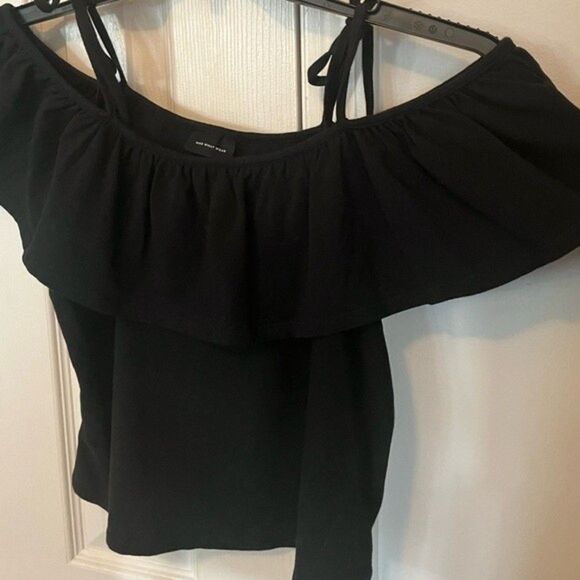 Who What Wear Black Tie Strap Cold Shoulder Top Size XS - Picture 5 of 6